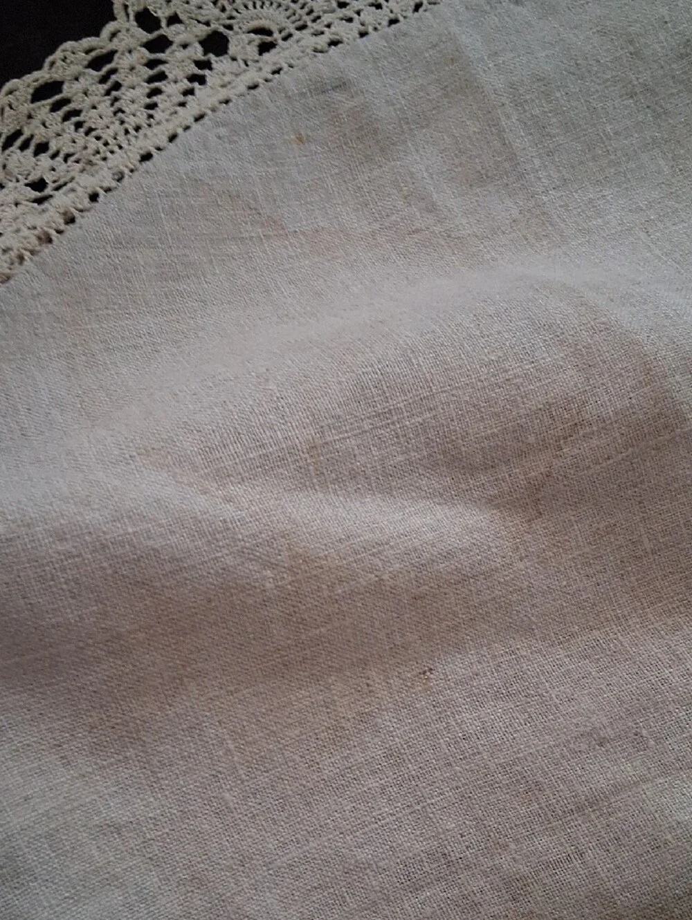 Classic Round Crochet-Edge Table Cover in Cream